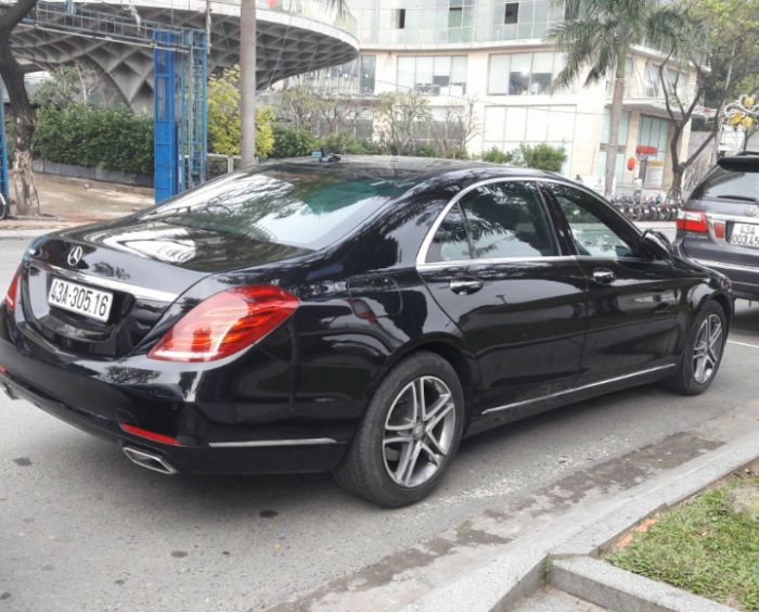 Thuê xe cao cấp mercedes E250 đà nẵng